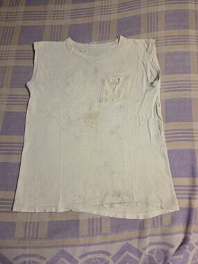 Vintage 70s Thrashed Blank Tank Top White Distressed Sleeveless Pocket T Shirt